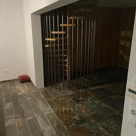 2 Apartment *