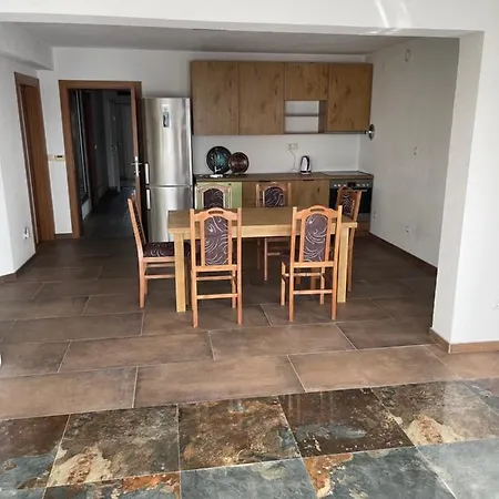 2 Apartment *