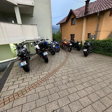 2 Apartment *